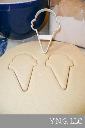 ICE CREAM ONE SCOOP WAFFLE CONE OUTLINE BIRTHDAY PARTY COOKIE CUTTER USA PR922
