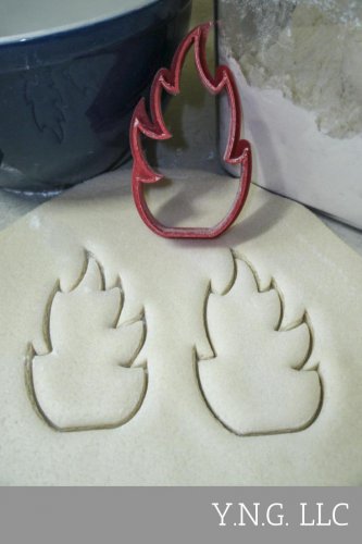 FIRE FLAMES CAMPFIRE FIREFIGHTER FIREMAN SAM BAKING COOKIE CUTTER USA PR913