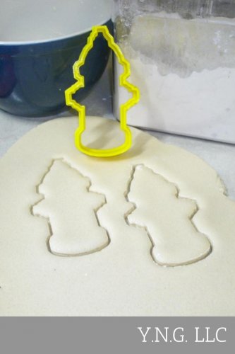 FIRE HYDRANT PUMP FIREFIGHTER EXTINGUISHER FIREMAN SAM COOKIE CUTTER USA PR910