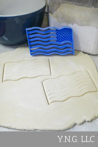 WAVING AMERICAN FLAG USA UNITED STATES STARS STRIPES COOKIE CUTTER USA PR902