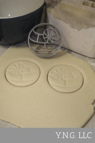 DEATH STAR SPACE STATION EMPIRE SUPERWEAPON STAR WARS COOKIE CUTTER USA PR888
