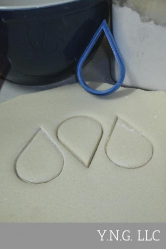 RAINDROP RAIN SHOWER WEATHER THERAPY OCCASION COOKIE CUTTER TOOL USA PR884
