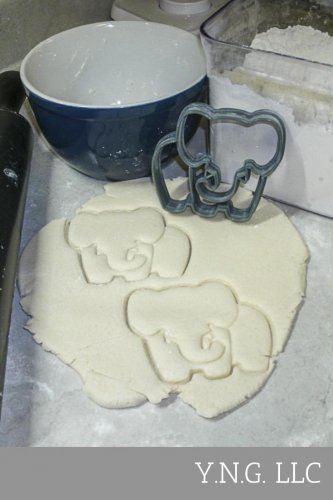 ELEPHANT MAMMAL TRUNK TUSK HERBIVORE WILDLIFE ANIMAL COOKIE CUTTER USA PR879