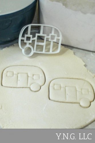 CAMPER TRAILER TRAVEL ADVENTURE CAMPING VINTAGE COOKIE CUTTER USA PR831