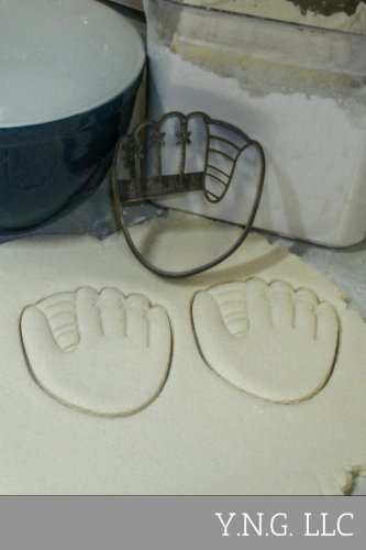BASEBALL MITT GLOVE SOFTBALL MLB MAJOR LEAGUE BASEBALL COOKIE CUTTER USA PR822