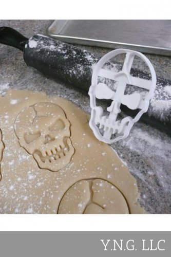 CRACKED SKULL HALLOWEEN COOKIE CUTTER FONDANT MADE IN USA PR114