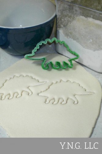 STEGOSAURUS DINOSAUR CHARACTER FONDANT BAKING TOOL COOKIE CUTTER USA PR432