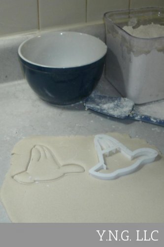 DONALD DUCK HAND CARTOON DISNEY CHARACTER COOKIE CUTTER BAKING TOOL USA PR536