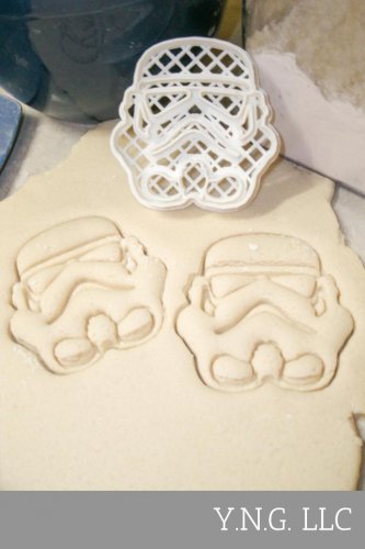 STORM TROOPER STAR WARS COOKIE CUTTER FONDANT BAKING TOOL USA PR545