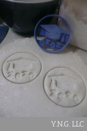 2020 GRADUATION CAP HAT PARTY DIPLOMA SCHOOL STUDENT COOKIE CUTTER USA PR582