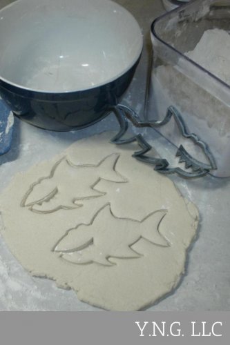 SHARK FISH OCEAN SEA PREDATOR CARTOON COOKIE CUTTER FONDANT BAKING TOOL PR595