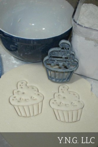 CUPCAKE SMALL INDIVIDUAL CAKE BIRTHDAY WEDDING COOKIE CUTTER USA PR618
