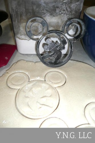 MICKEY MOUSE CONDUCTOR TRAIN WAND SILHOUETTE DISNEY COOKIE CUTTER USA PR617