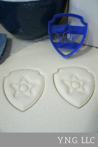 CHASE PAW PATROL BLUE BADGE LOGO TAG SHOW POLICE DOG TRAFFIC COOKIE CUTTER PR657