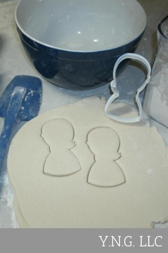 FIRST COMMUNION GIRL HOLY EUCHARIST CHURCH COOKIE CUTTER FONDANT BAKING PR676