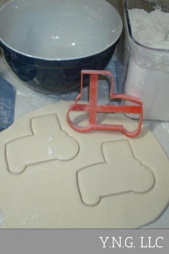 RED TRACTOR FARM VEHICLE EQUIPMENT AGRICULTURE COOKIE CUTTER FONDANT TOOL PR701