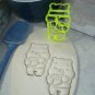 WINNIE THE POOH FULL BODY HOLDING HONEY HUNNY POT COOKIE CUTTER USA PR2374