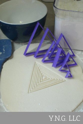 ASCENDING TRIANGLE GEOMETRY SHAPE SET OF 8 COOKIE CUTTERS FONDANT BAKING PR756