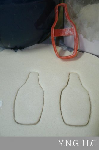 WINE BOTTLE RED ROSE CHAMPAGNE VINTAGE SPECIAL OCCASION COOKIE CUTTER PR767