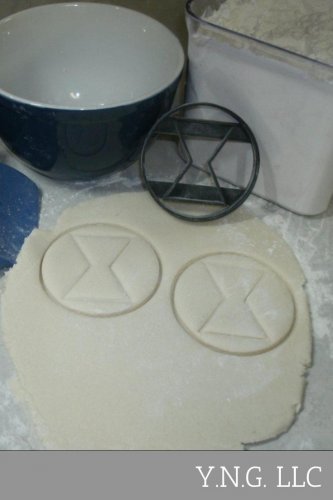 BLACK WIDOW MARVEL AVENGERS MCU NATASHA SUPERHERO ASSASSIN COOKIE CUTTER PR774