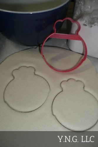 MRS CLAUS FACE OUTLINE SANTA WIFE NORTH POLE CHRISTMAS COOKIE CUTTER USA PR3266