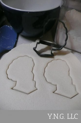 GRAMOPHONE PHONOGRAPH VINTAGE MUSIC PLAYER COOKIE CUTTER USA PR3261