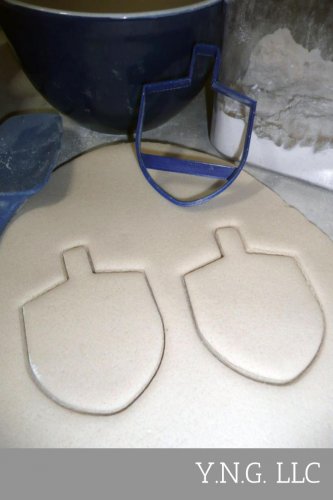 DREIDEL DREIDL SPINNING TOP TOY HANUKKAH JEWISH HOLIDAY COOKIE CUTTER USA PR3287