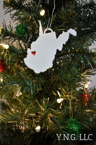 WEST VIRGINIA STATE OUTLINE CHARLESTON RED HEART HOLIDAY ORNAMENT USA PR244-WV