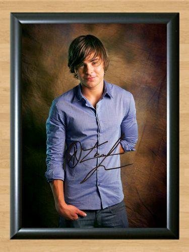 Zac Efron High School al 17 Again Signed Autographed Photo Poster Print Memorabilia A2 16.5x23.4""