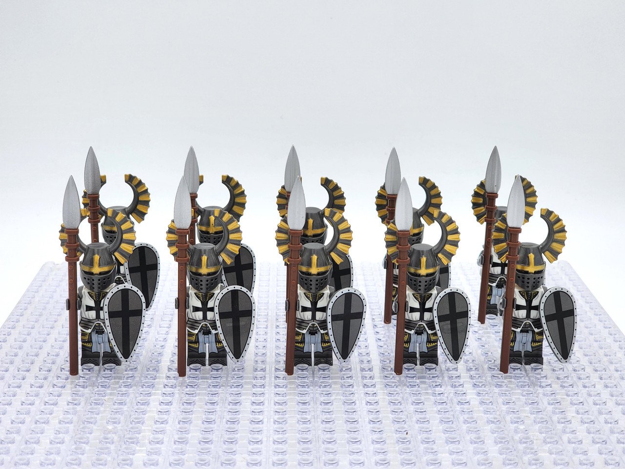 10pcs Crusades Teutonic Knights Heavy Armor Minifigures Accessories