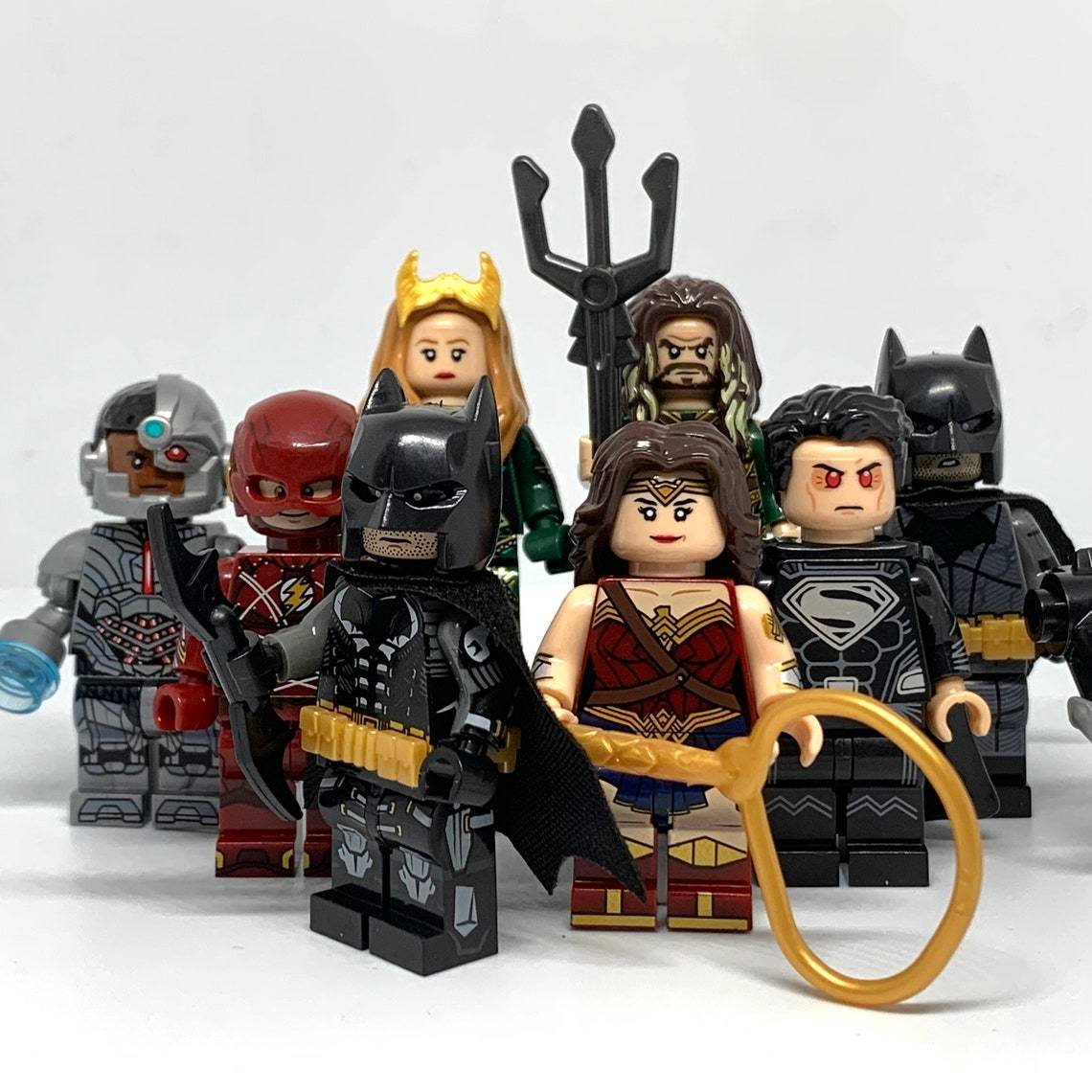 8pcs Superhero DC Justice League Superman Batman Flash Aquaman Minifigures Set