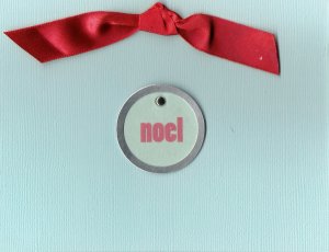 Noel Medallion Card