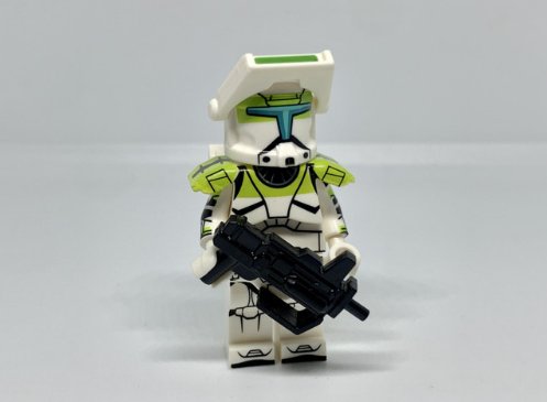 Clone Commando Minifigure Star Wars Battlefront Clone Commando with Armor and Blaster (Green)