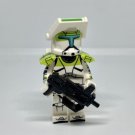 Clone Commando Minifigure Star Wars Battlefront Clone Commando with Armor and Blaster (Green)