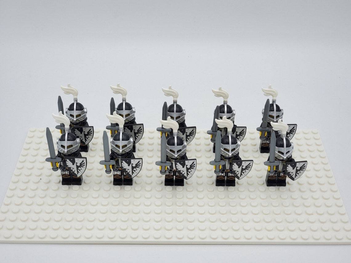 10pcs Castle Kingdoms Falcon Knight (Dragon armor and Falcon shield) Minifigures