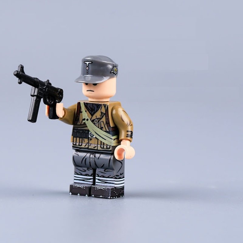 WW2 German Defense Force Minifigures Weapons and Accessories