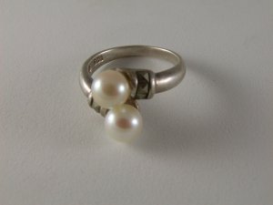 VINTAGE STERLING SILVER PEARL MARCASITES RING SIZE 7
