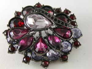 VINTAGE STYLE AMYTHEST RHINESTONE BROOCH