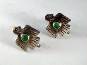 VINTAGE NATIVE AMERICAN STERLING SILVER TURQUOISE EAGLE SCREW BACK EARRINGS