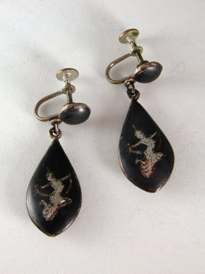VINTAGE STERLING SILVER NIELLO SIAM DANGLEY SCREW BACK EARRINGS