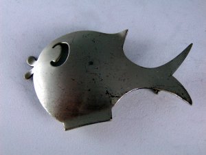 VINTAGE BEAUCRAFT STERLING SILVER FISH BROOCH