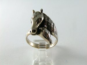 VINTAGE STERLING SILVER MOTHER HORSE COLT RING SZ 9 3/4