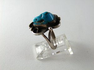 VINTAGE NATIVE AMERICAN STERLING SILVER TURQUOISE RING SIZE 5 1/2