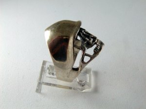 BIKER GOTHIC RENAISSANCE VINTAGE STERLING SILVER SKULL RING SIZE 8 1/4