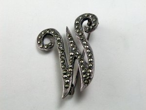 VINTAGE STERLING SILVER MARCASITES LETTER W BROOCH