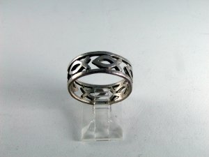 VINTAGE CHRISTIAN FISH STERLING SILVER RING SIZE 9