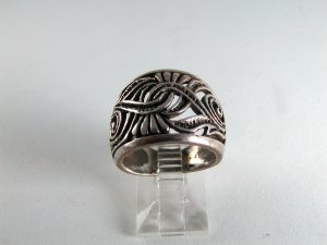 VINTAGE STERLING SILVER RING SIZE 6 1/4