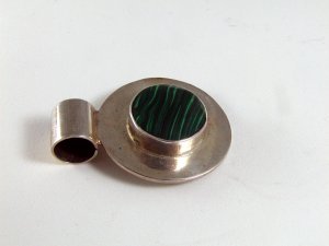 VINTAGE MEXICAN MEXICO TAXCO STERLING SILVER MALACHITE PENDANT