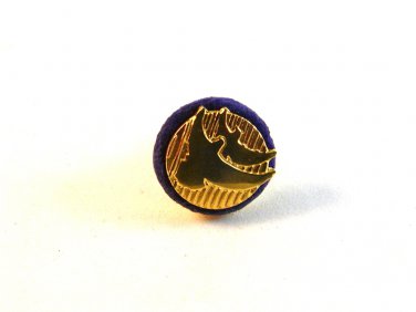 Vintage Gold Tone & Black 2 Birds Dove's of Peace ? Tie Tac