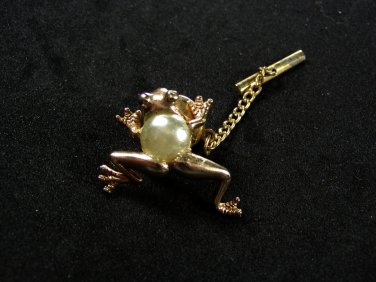 Vintage Frog with Faux White Pearl Back Goldtone Tie Tac Unbranded 72815